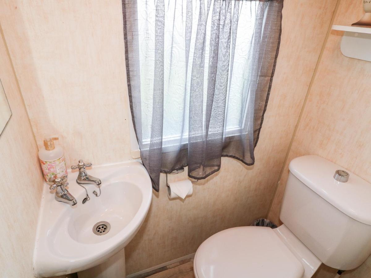 Alken Caravan Бушмілс Екстер'єр фото